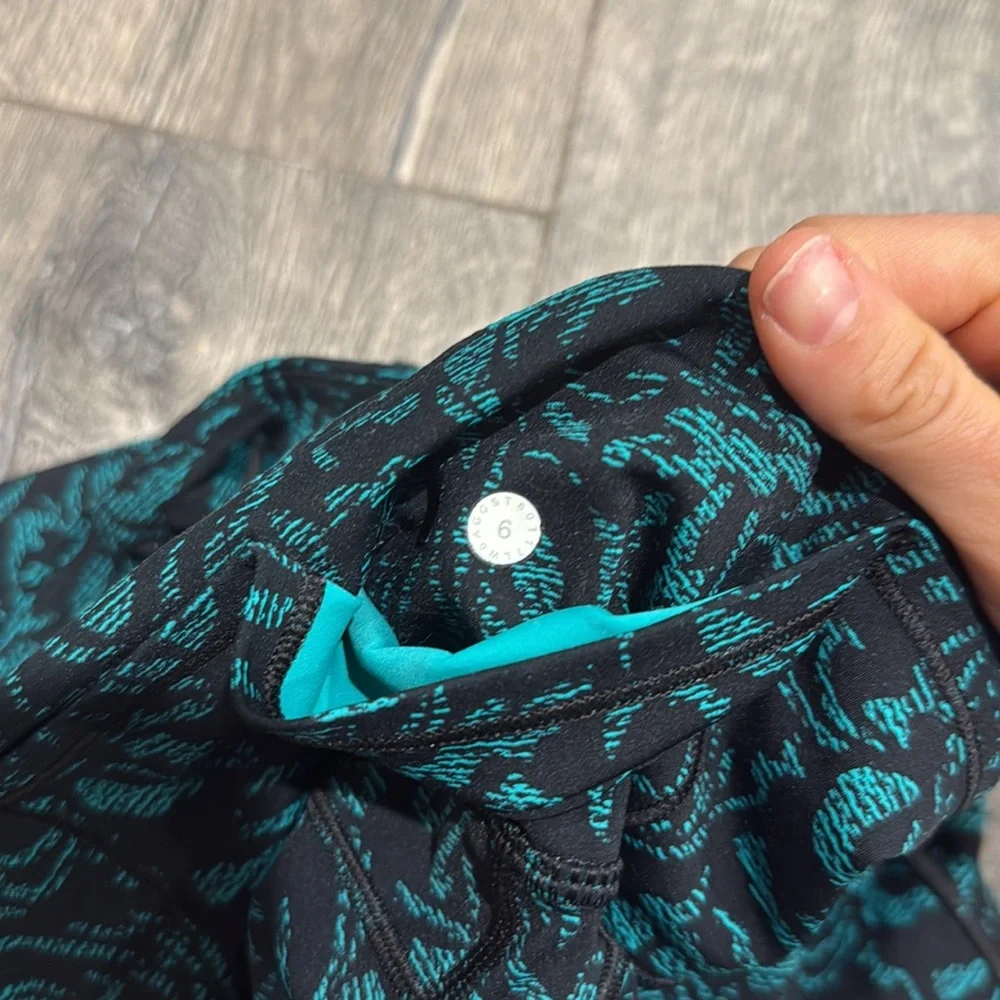 • Lululemon • Women’s Fast & Free Crop (19") Thrive Viridian Green Black 6 - Picture 4 of 4